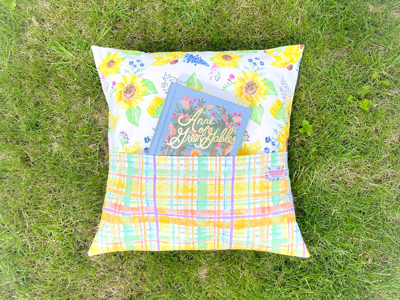 Fat Quarter Project; Reading Cushion